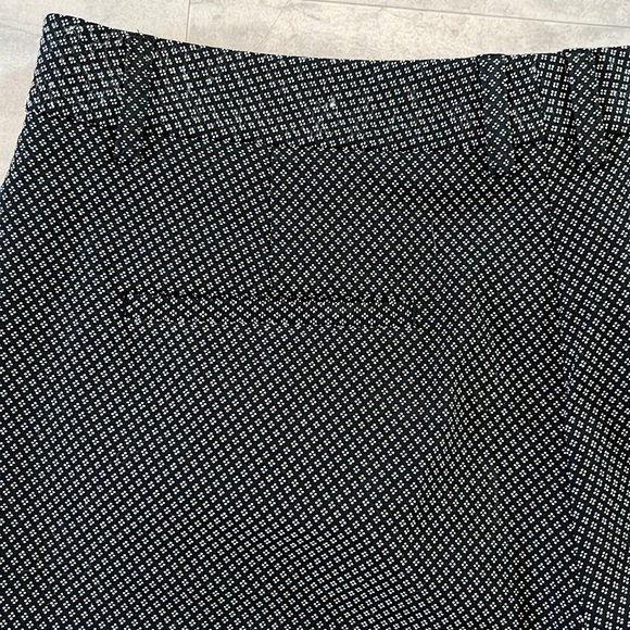 Express  editor shorts  Business casual shorts Black/white diamond pattern Sz 6 - Picture 6 of 9
